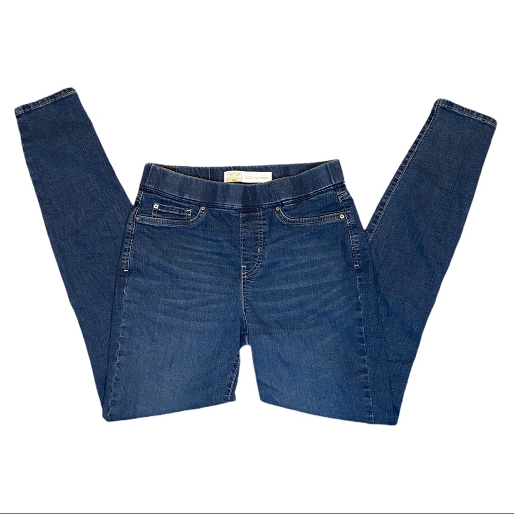 Levi’s • Gold Label Pull On Skinny Jeans, Size 8L